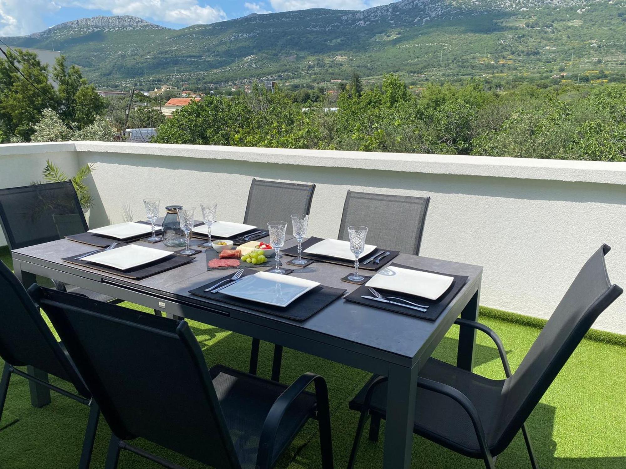 Apartment Milena Kastela Mit Whirlpool Exterior photo