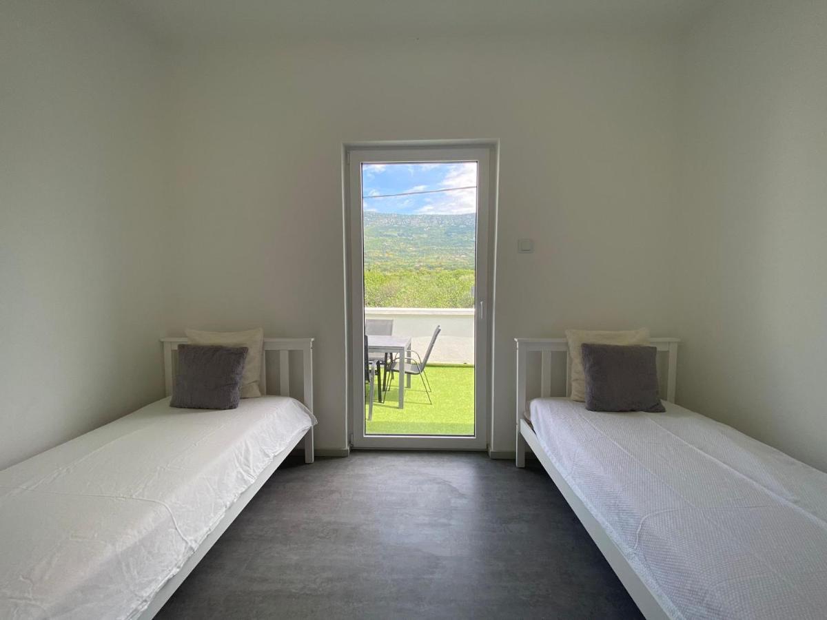 Apartment Milena Kastela Mit Whirlpool Exterior photo