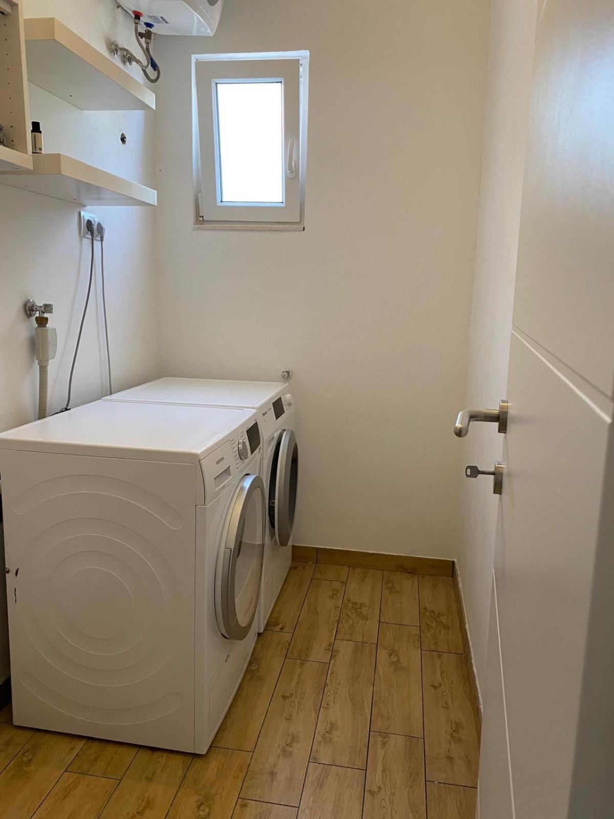 Apartment Milena Kastela Mit Whirlpool Exterior photo