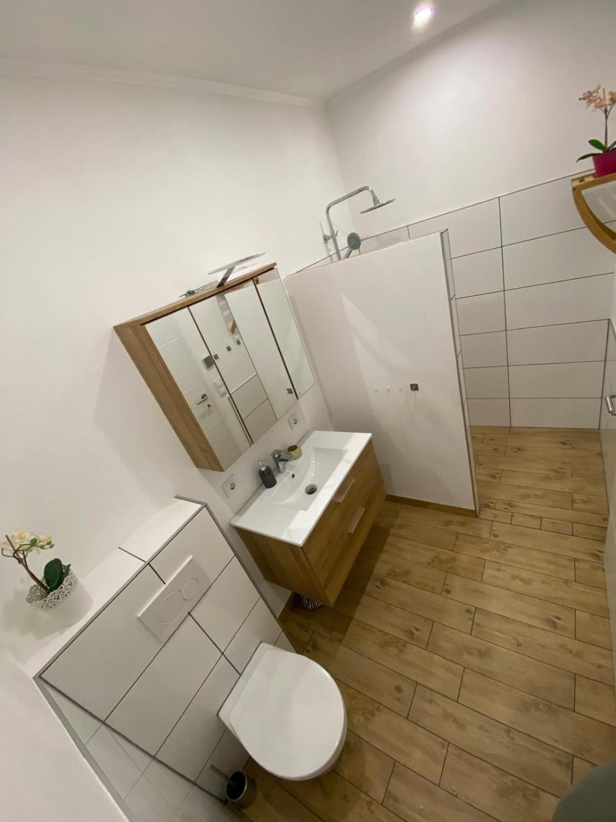 Apartment Milena Kastela Mit Whirlpool Exterior photo